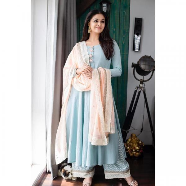 keerthy_sureshs_adorable_photos_with_her_pet_dog_will_brighten_up_your_mood_check_out_11