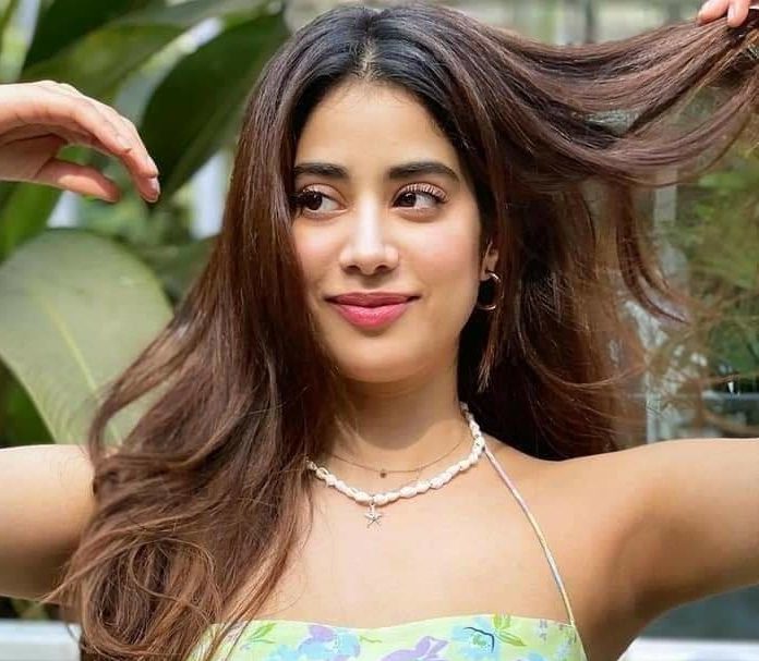 Janhvi Kapoor to play opposite Mahesh Babu in Trivikram's movie!