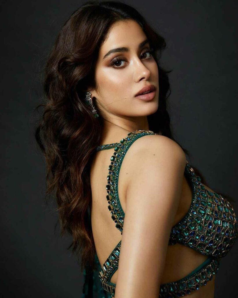 Janhvi Kapoor sexy 