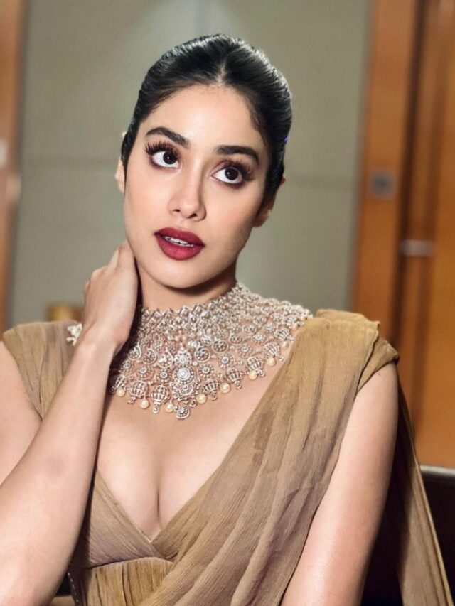 Janhvi Kapoor looks hot in the latest Instagram pics