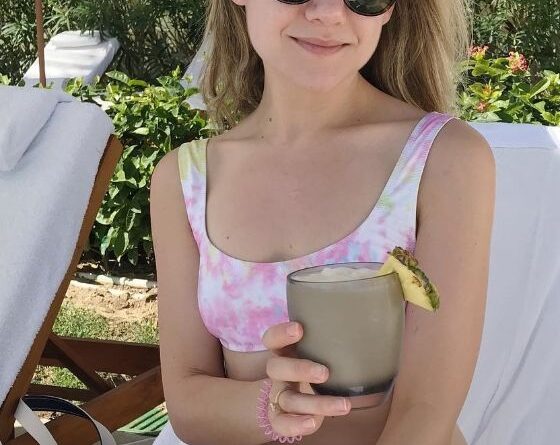 Lauren Collins Wiki, Height, Weight, Age, Affairs, Measurements, Biography & More