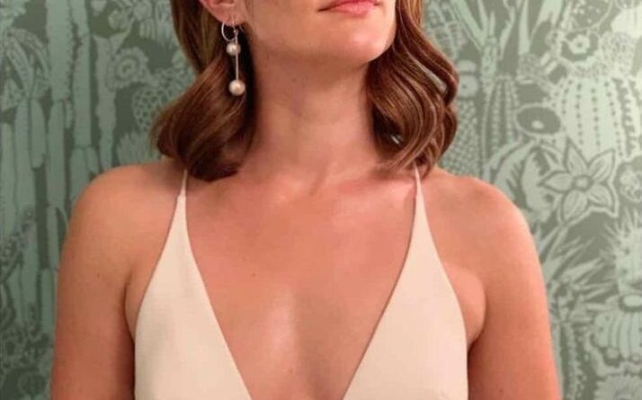Cobie Smulders Wiki, Height, Weight, Age, Affairs, Measurements, Biography & More