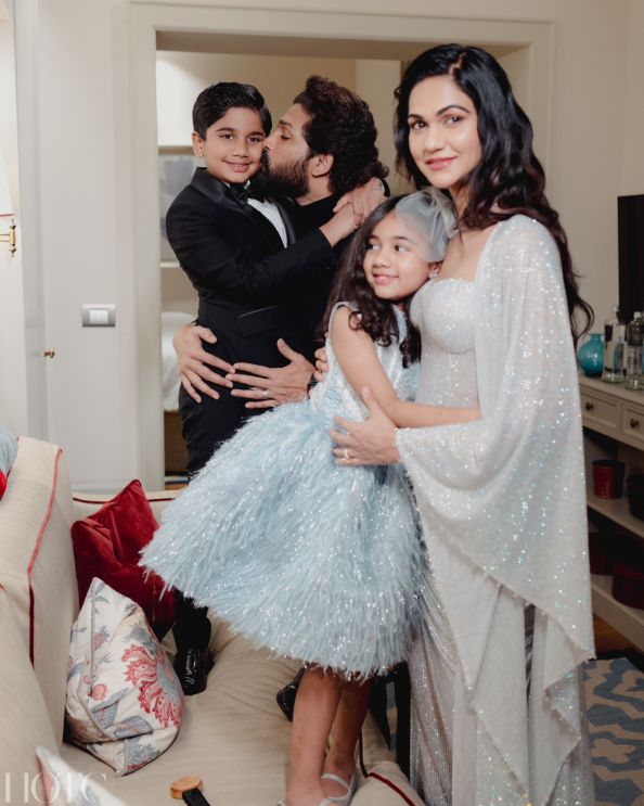 Family Picture Of Allu Arjun